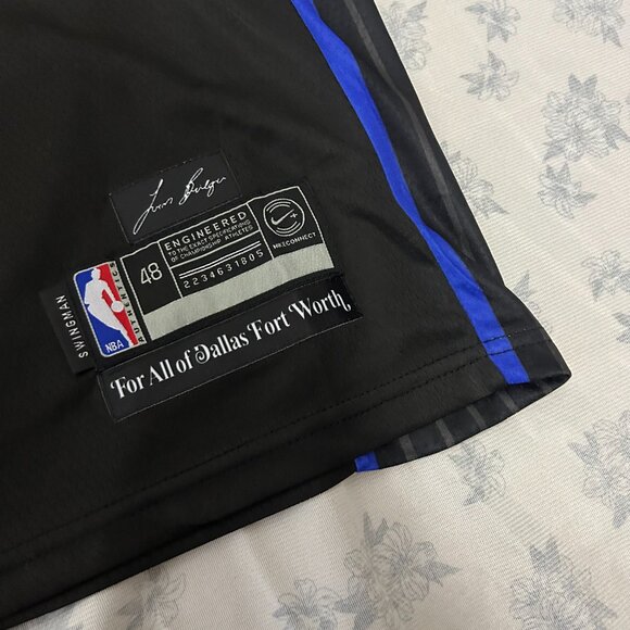 Nike Kyrie Irving Dallas Mavericks City Edition Swingman #11 Jersey - Picture 6 of 6